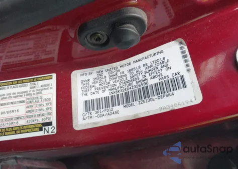 2004 Toyota Corolla S из США, поврежденный, VIN 1NXBR32E64Z326596